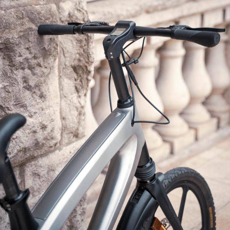 Cruzaa E-Bike with Built-in Speakers & Bluetooth - Swift Ebike Hub